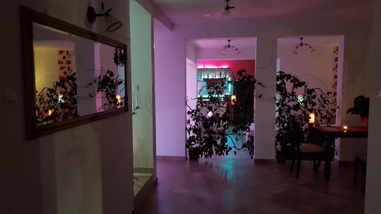 ホテル Potok 5 Zloczew エクステリア 写真
